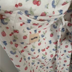Djerf Avenue Bathrobe (Berries Summer)